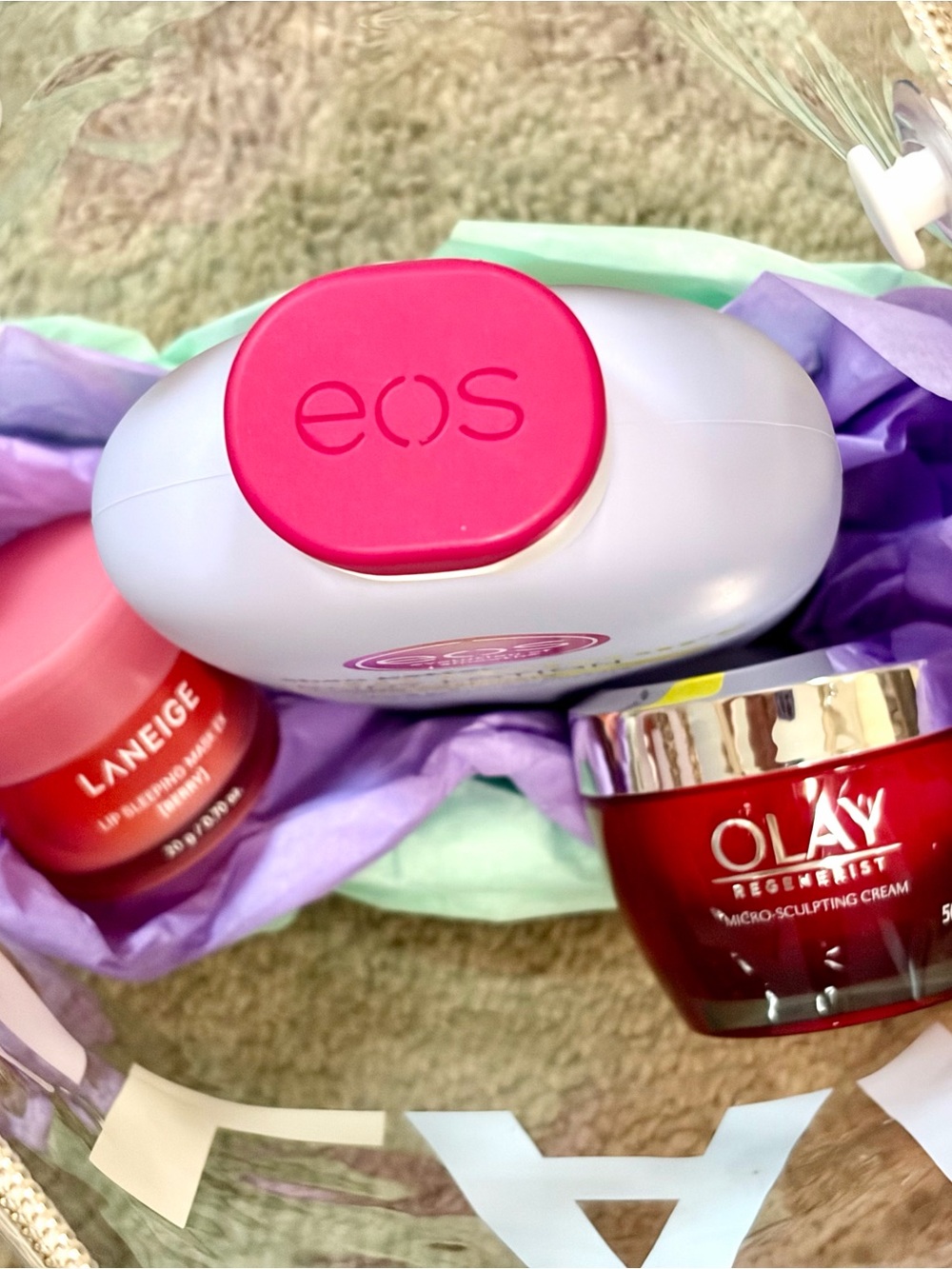 Eos cashmere /Laneige / Olay
